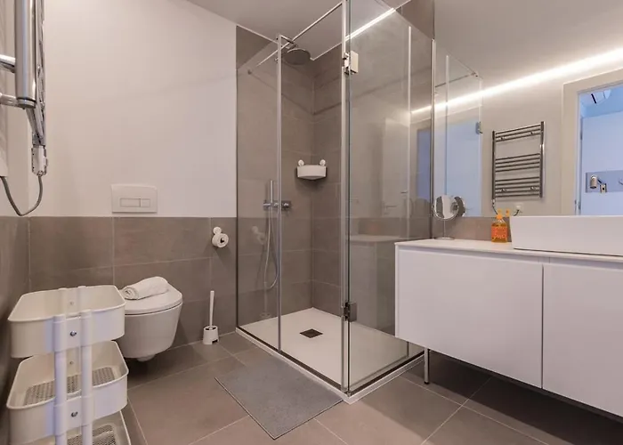 Casal Ribeiro 28 * Lisboa