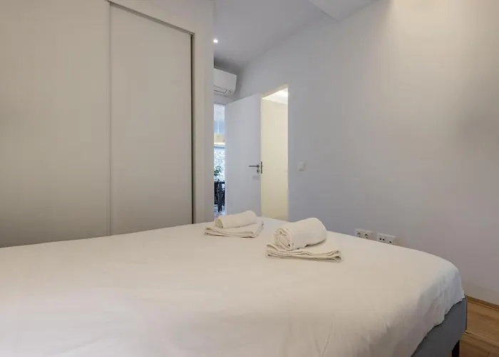 Casal Ribeiro 28 * Lisboa